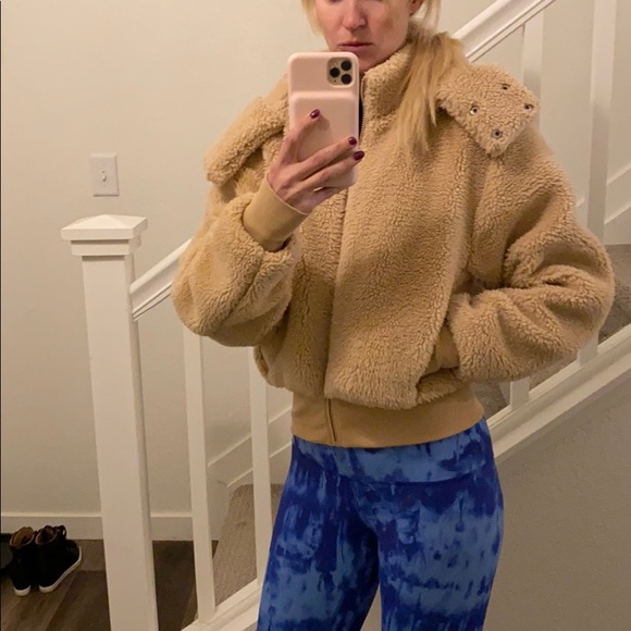 Alo Foxy Sherpa Jacket Camel Xs